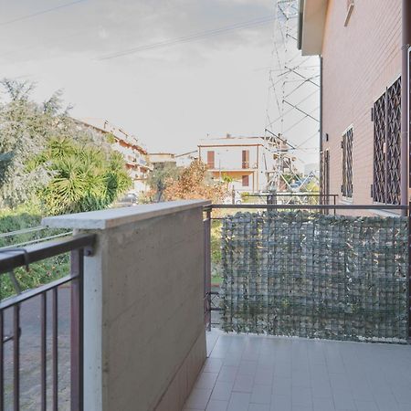 Casa Ghandi Vicino A Roma Con Box Auto E Wi-Fi Monterotondo  Extérieur photo